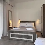 Lejlighedshotel Melina 4*