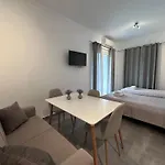 Hotel apartamentowy Melina Himara