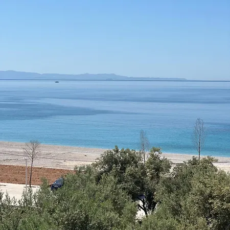 מלון דירות Melina 3*