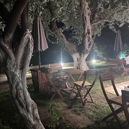 מלון דירות Melina 3*