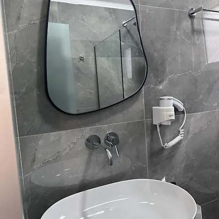 Lägenhetshotell Melina 4*