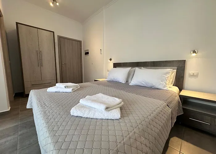 Melina Aparthotel Himarë