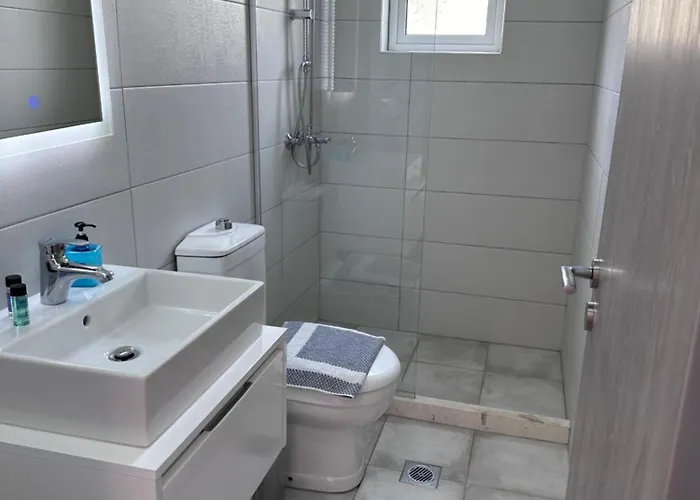 Aparthotel Melina Himarë