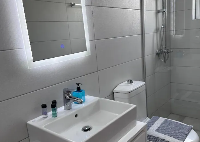 Melina Aparthotel Himarë
