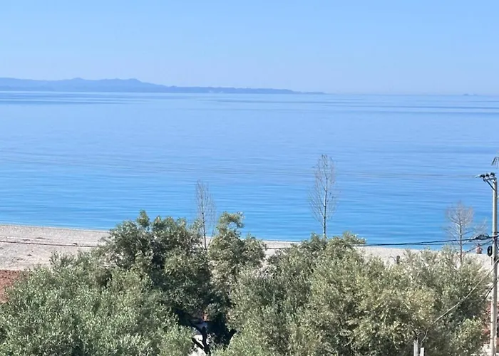 Melina Aparthotel 4*