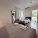Melina Aparthotel 4*