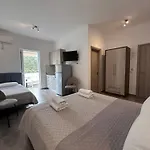 Melina Aparthotel Himarë